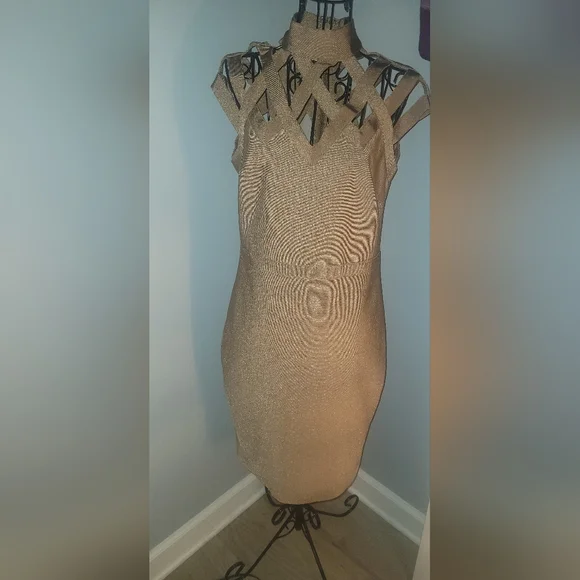 Dress - Picture 2 of 2